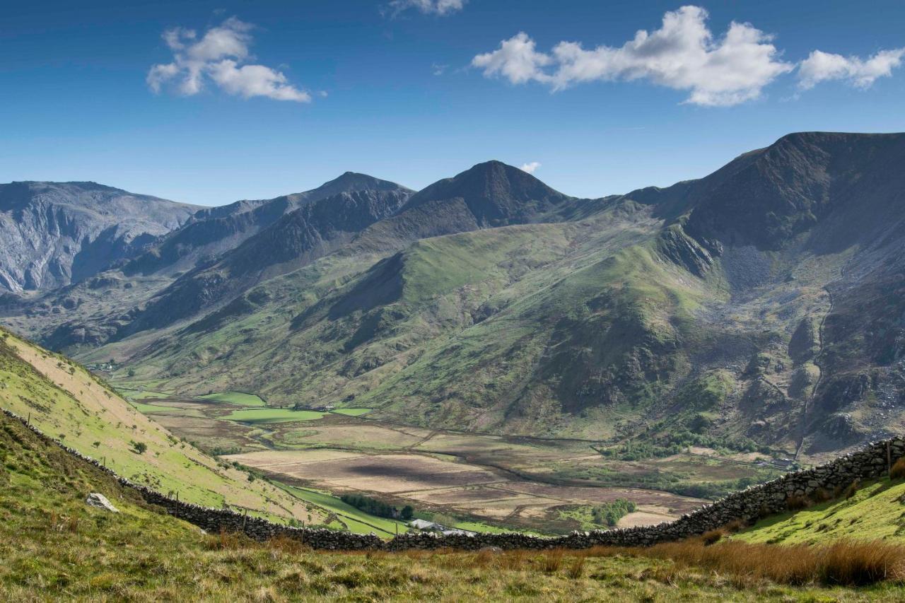 Snowdonia Mountain Hostel Bethesda Buitenkant foto