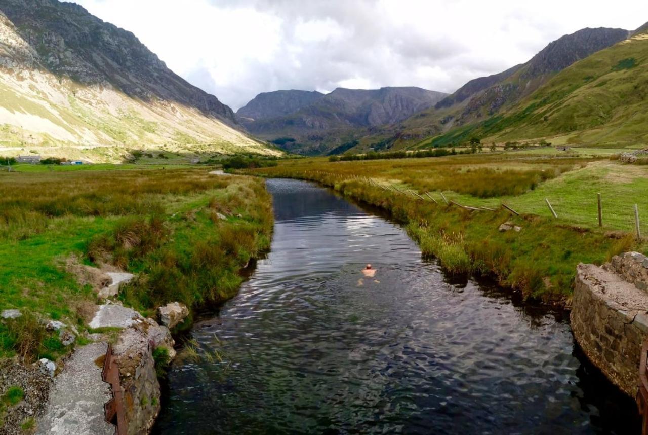 Snowdonia Mountain Hostel Bethesda Buitenkant foto